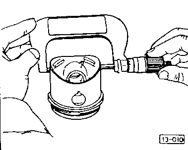 13-010 Checking piston